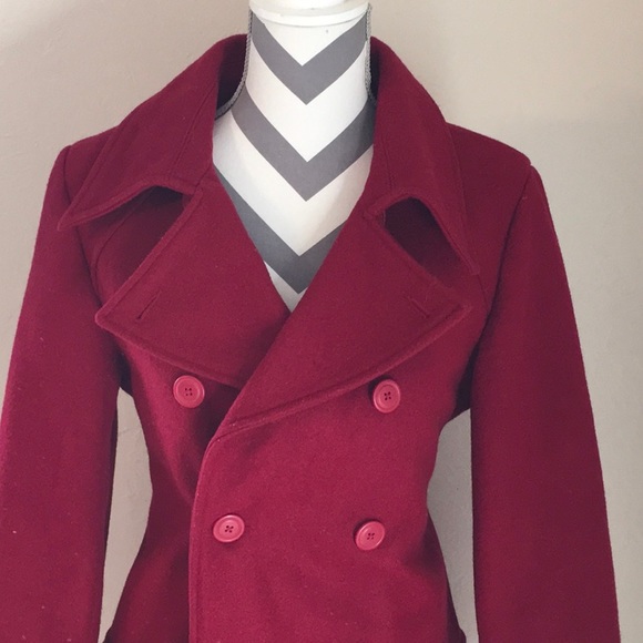 Old Navy Red sz M Wool coat ; very good condition - Picture 2 of 5